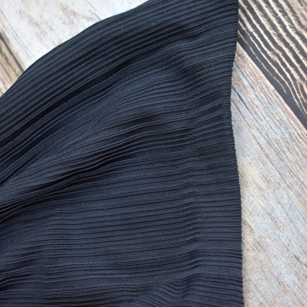 Last 1! Call It Crop Twist Front Tank Black - Picture 4 of 6